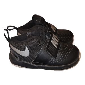 Nike Toddler Shoes sz 8c Team Hustle Black